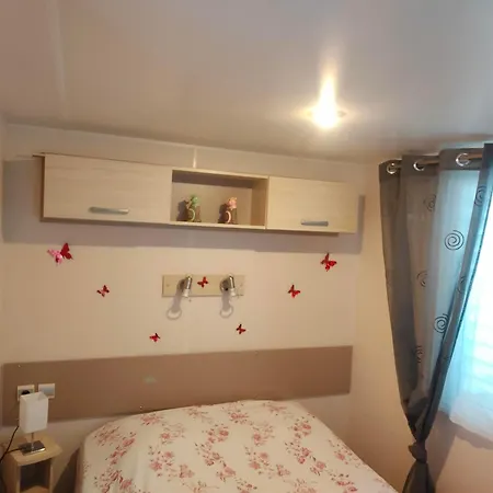 Mobil St Aigulf Europcamping 4 Pers * Фрежюс
