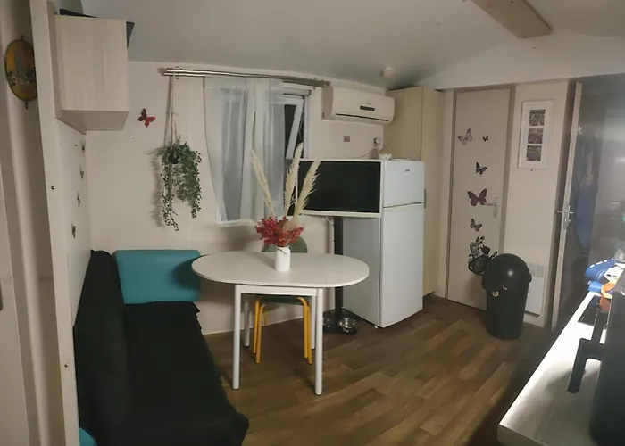 Mobil St Aigulf Europcamping 4 Pers 营地 Fréjus